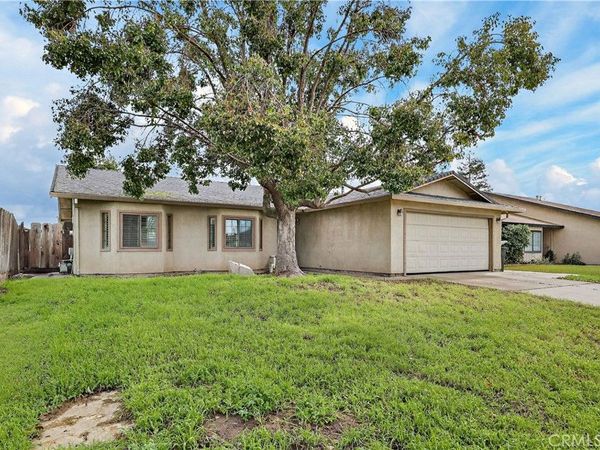 1435 Hammatt, Livingston, CA 95334