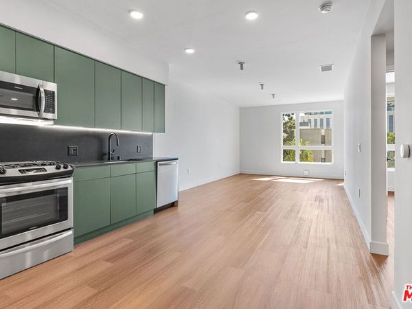 10601 Washington Boulevard, Unit 705, Culver City, CA 90232