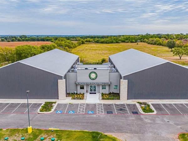 920 Tucker Way , Granbury, TX 76048