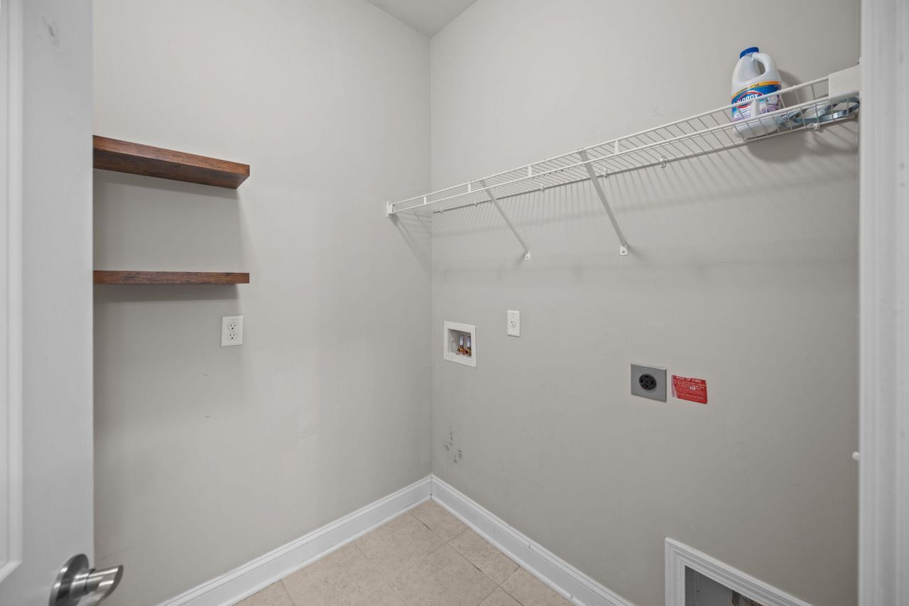 1817 Corvina Drive Photo 7