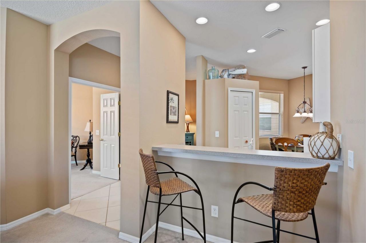 4040 Cascade Falls Drive, Sarasota, FL 34243 Photo