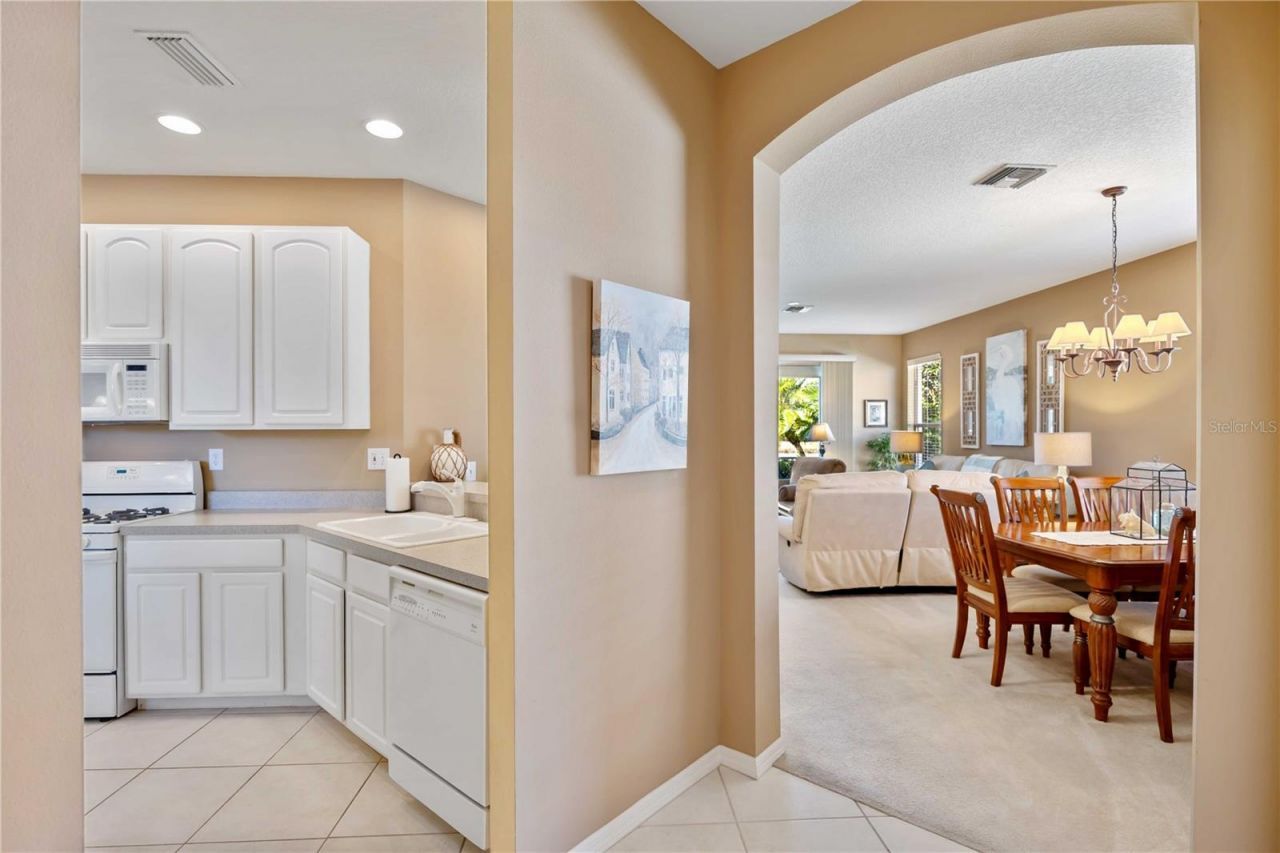 4040 Cascade Falls Drive, Sarasota, FL 34243 Photo