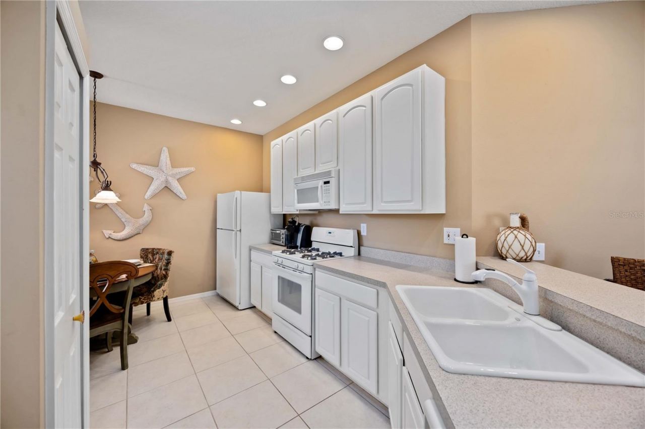 4040 Cascade Falls Drive, Sarasota, FL 34243 Photo