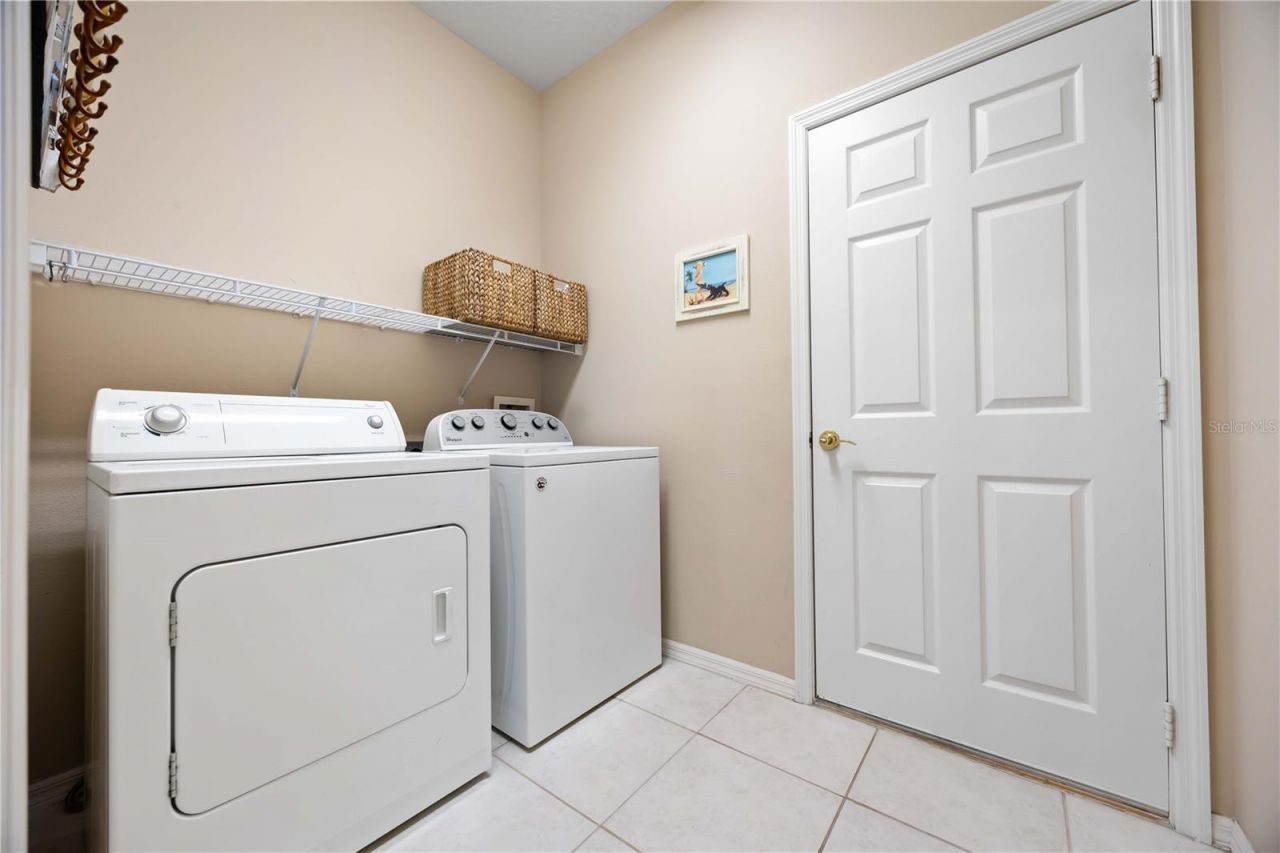 4040 Cascade Falls Drive, Sarasota, FL 34243 Photo