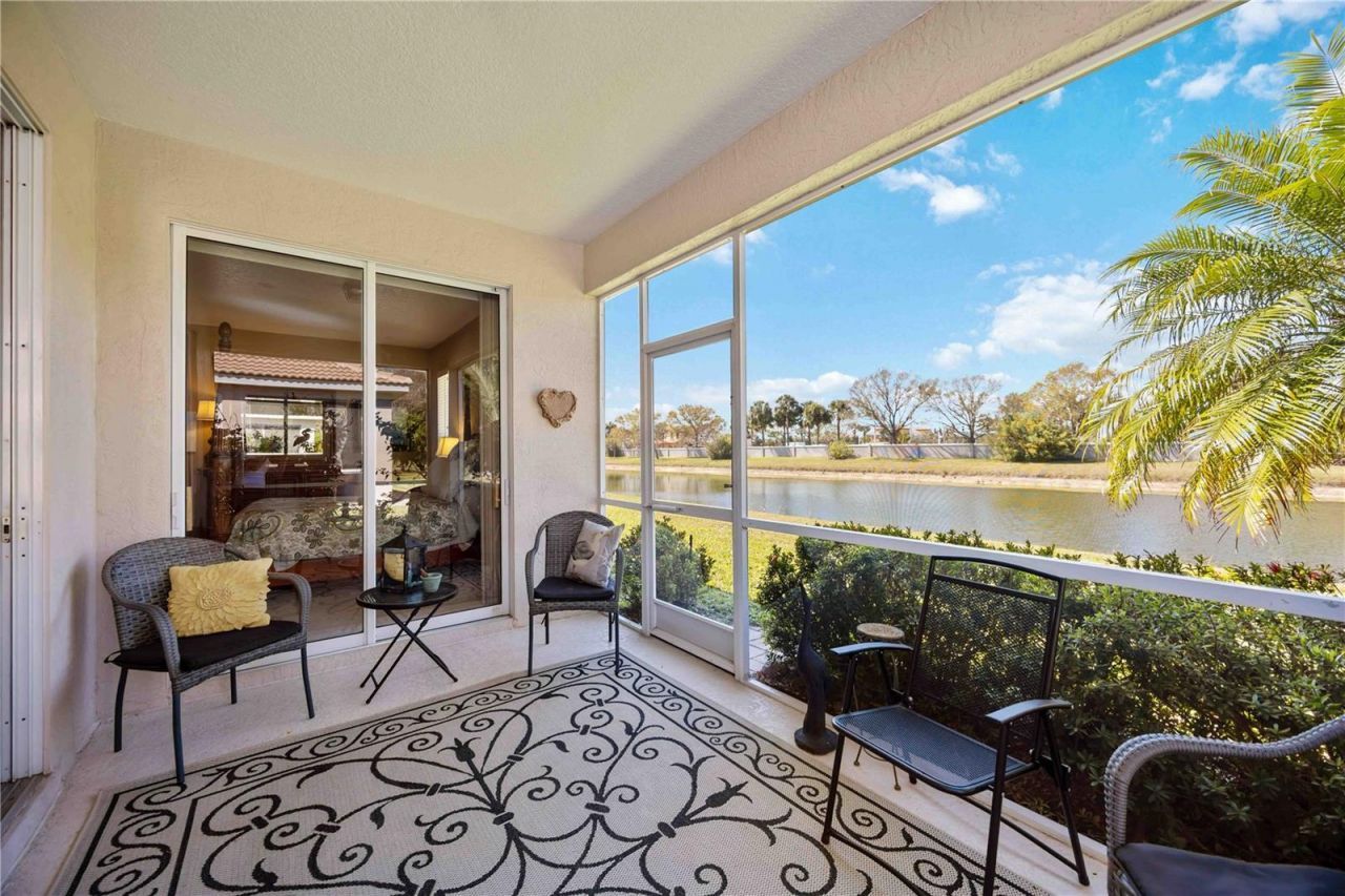 4040 Cascade Falls Drive, Sarasota, FL 34243 Photo