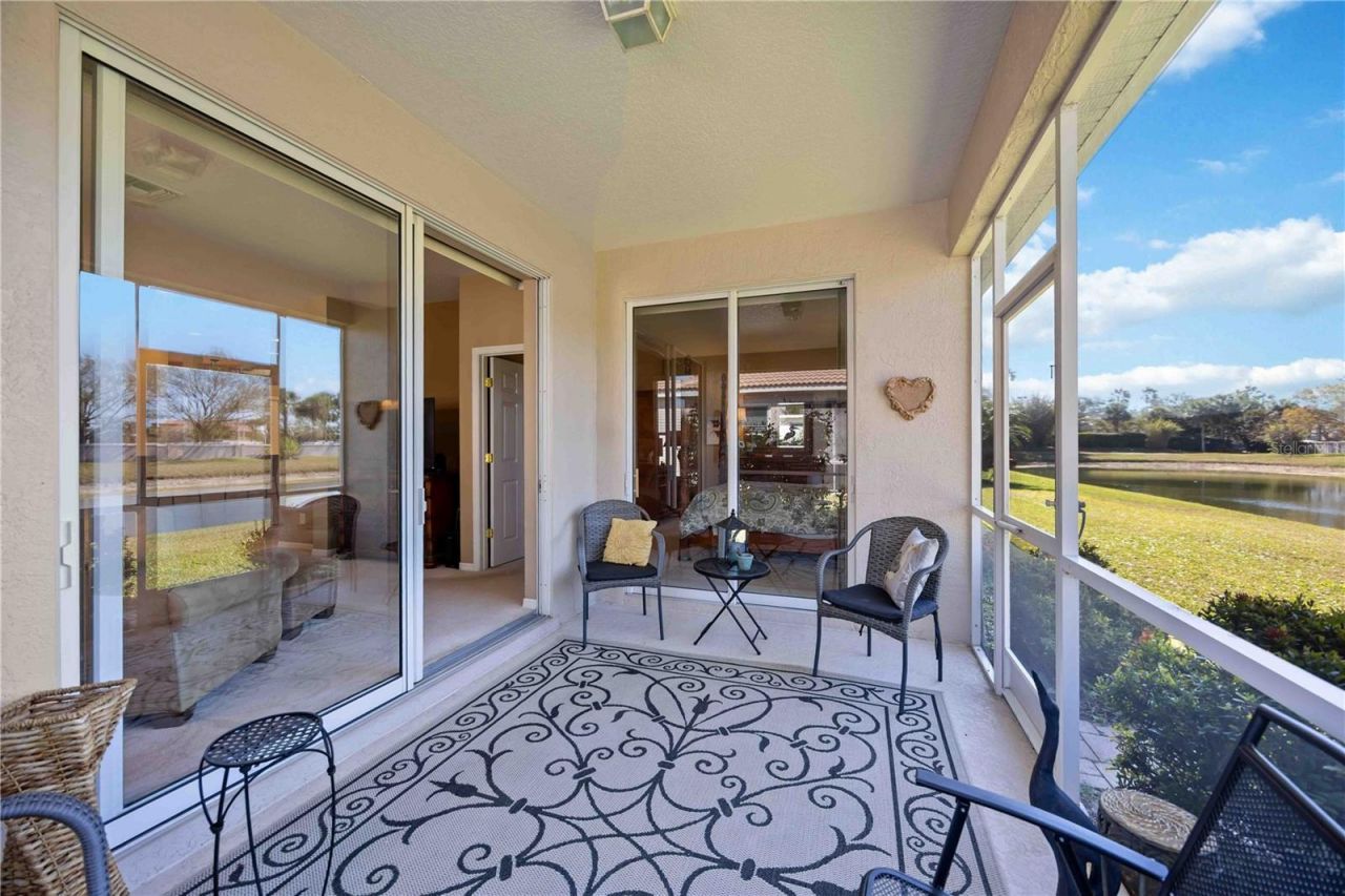 4040 Cascade Falls Drive, Sarasota, FL 34243 Photo