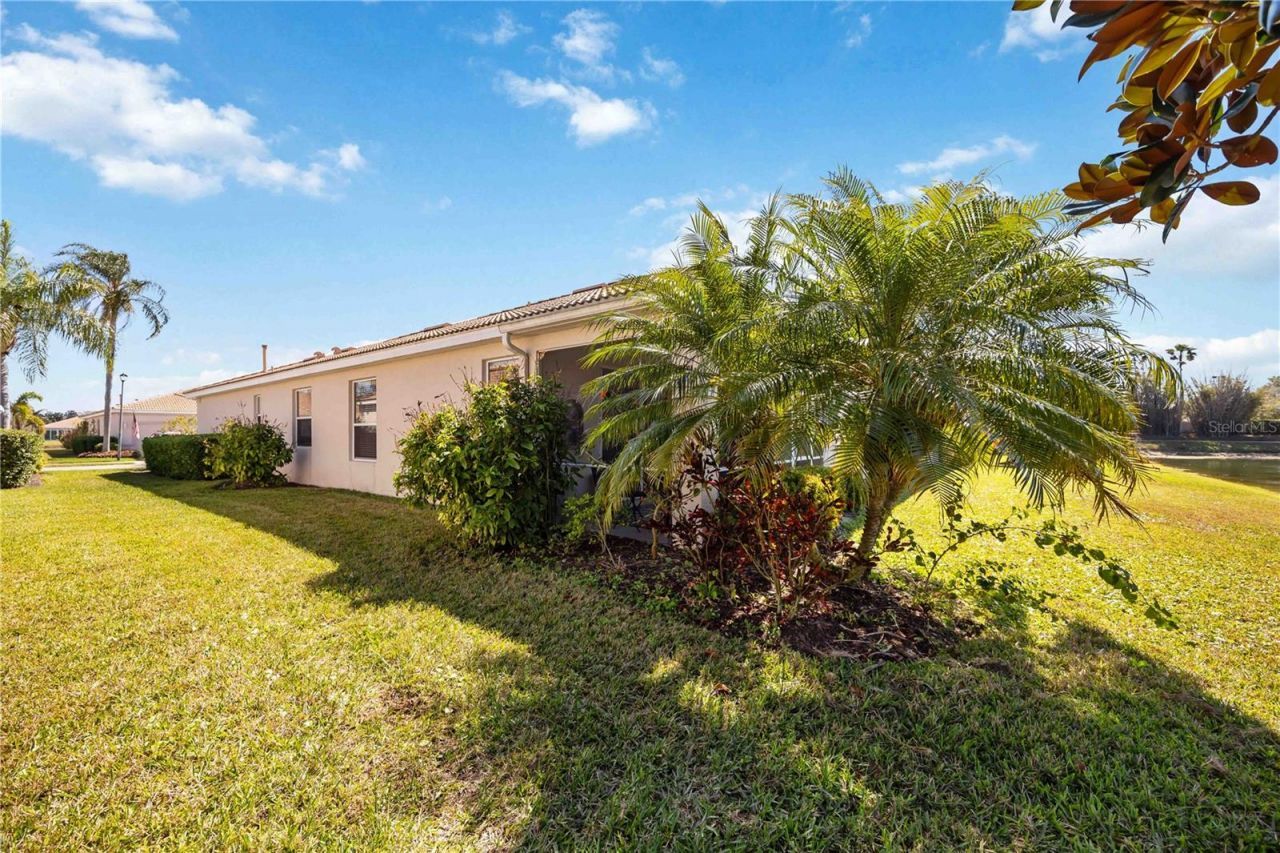 4040 Cascade Falls Drive, Sarasota, FL 34243 Photo