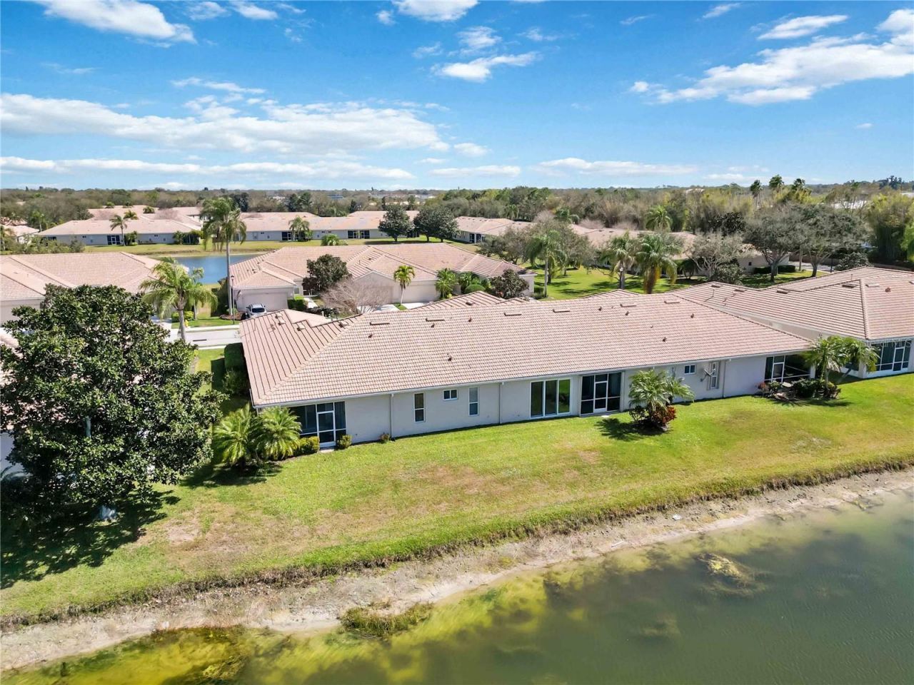 4040 Cascade Falls Drive, Sarasota, FL 34243 Photo