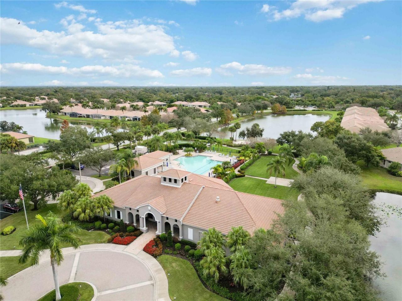 4040 Cascade Falls Drive, Sarasota, FL 34243 Photo