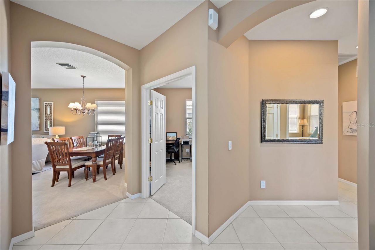 4040 Cascade Falls Drive, Sarasota, FL 34243 Photo