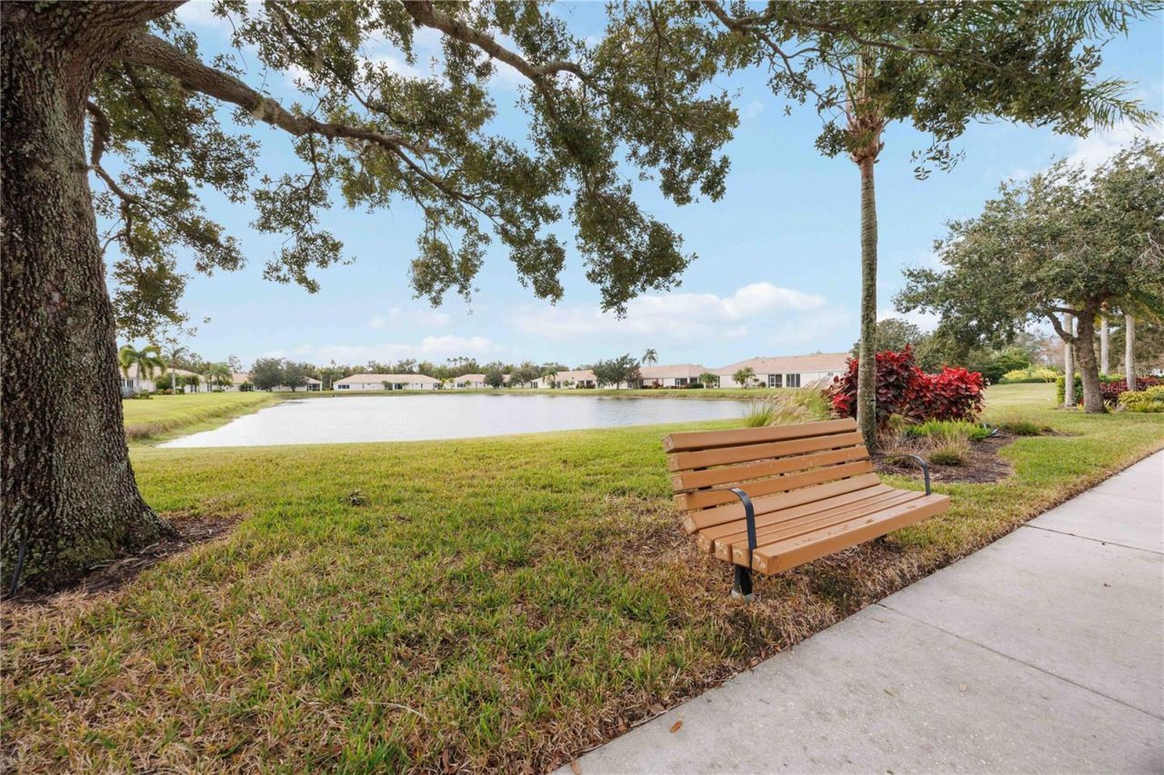 4040 Cascade Falls Drive, Sarasota, FL 34243 Photo