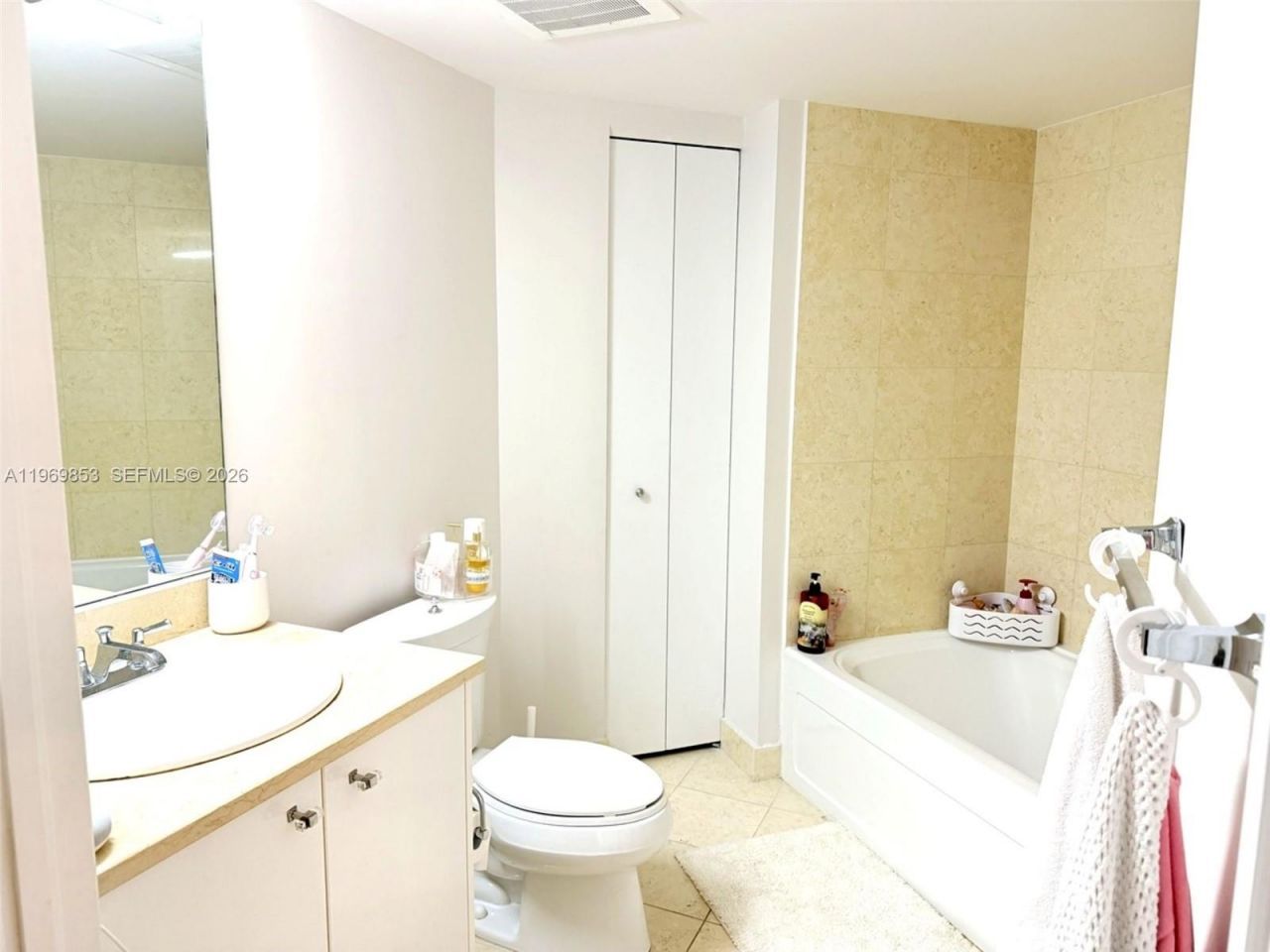 20000 E Country Club Dr, Unit 311, Aventura, FL 33180 Photo