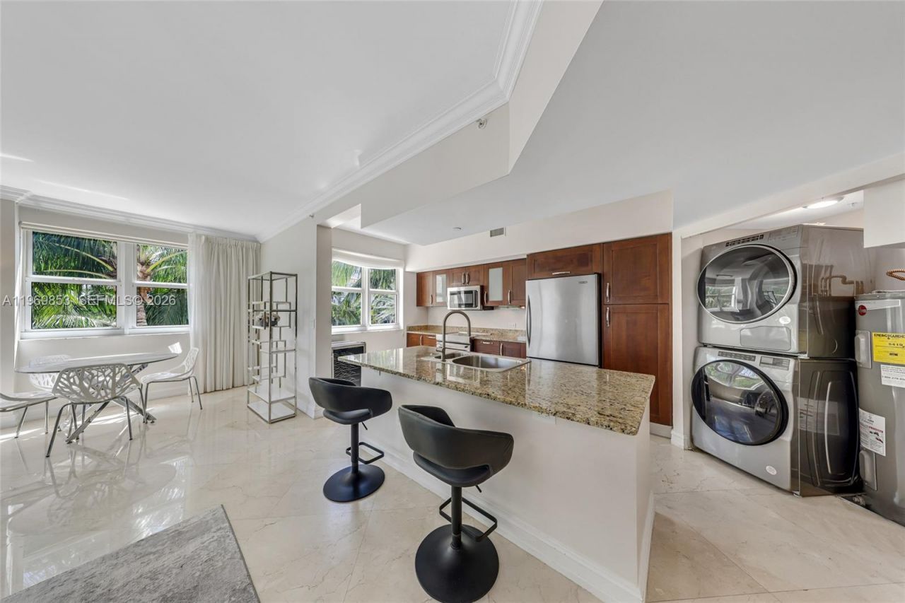 20000 E Country Club Dr, Unit 311, Aventura, FL 33180 Photo