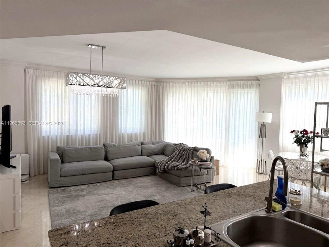 20000 E Country Club Dr, Unit 311, Aventura, FL 33180 Photo