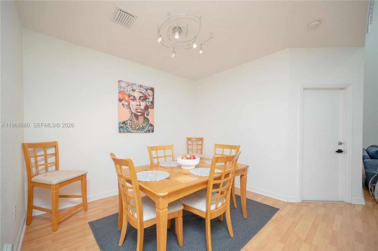 14964 SW 8 Ln, Miami, FL 33194 Photo