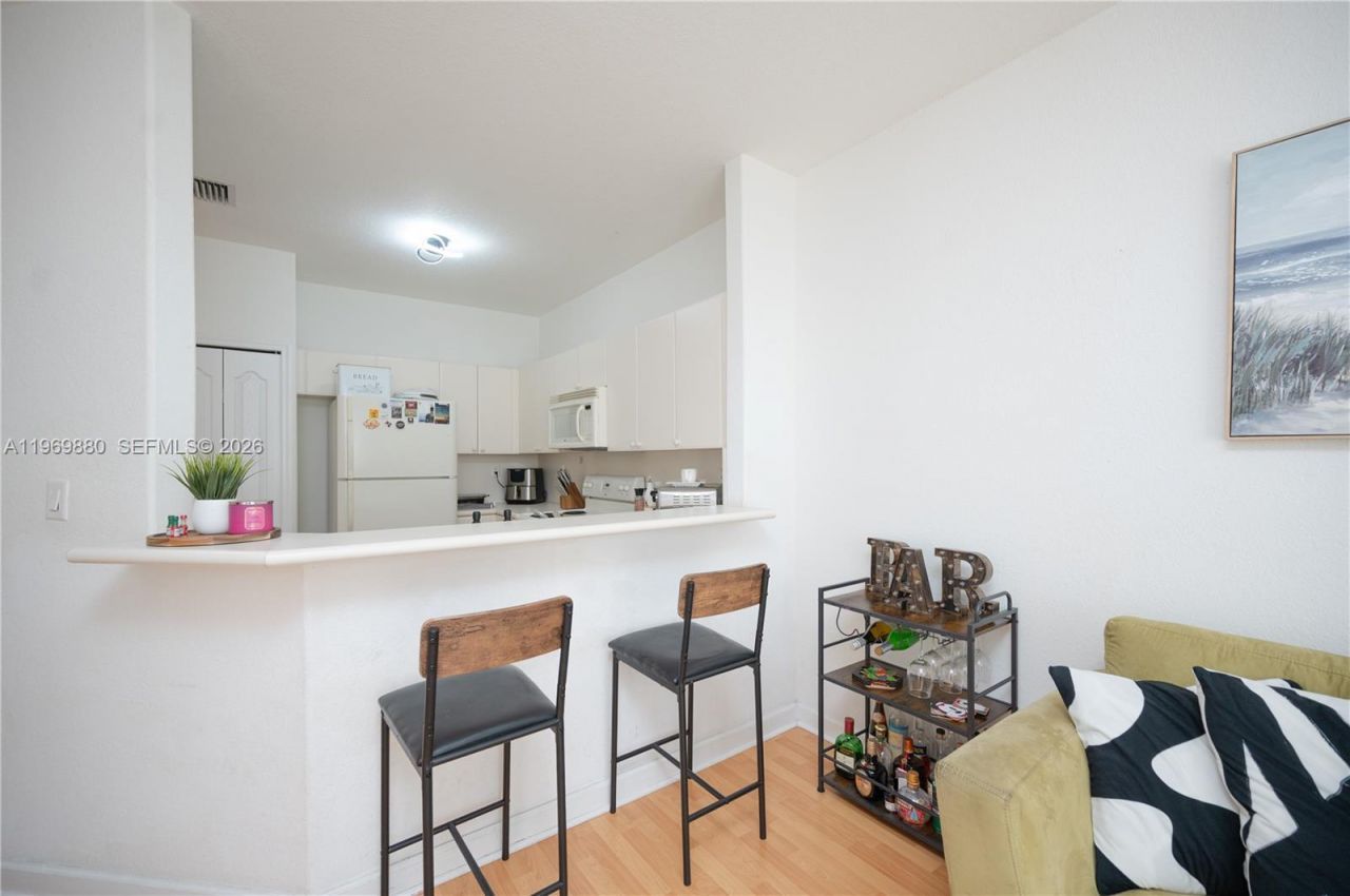 14964 SW 8 Ln, Miami, FL 33194 Photo