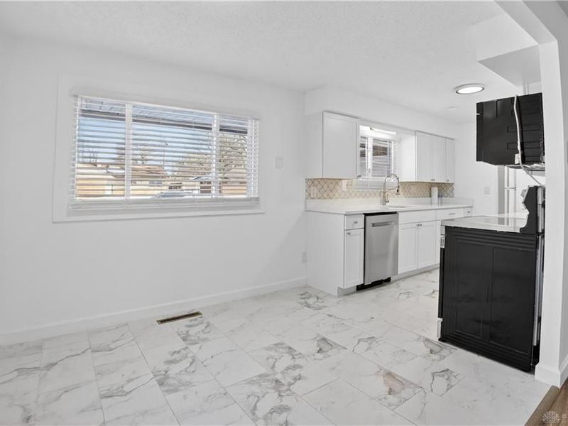 5455 Flotron Drive, Huber Heights, OH 45424 Photo 10