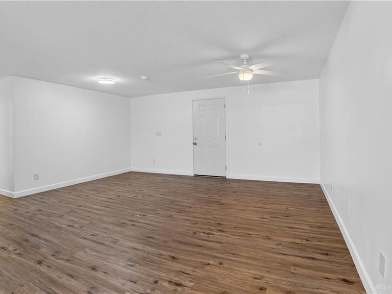 5455 Flotron Drive, Huber Heights, OH 45424 Photo 11