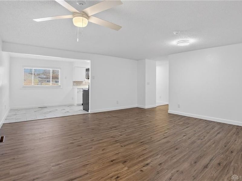 5455 Flotron Drive, Huber Heights, OH 45424 Photo 12