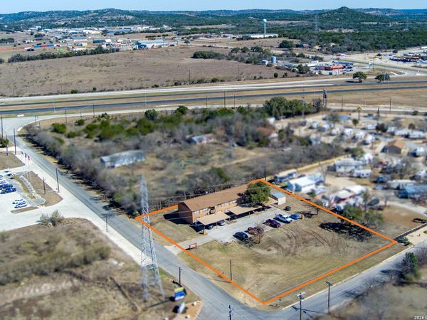 112 Blue Ridge, Comfort, TX 78013