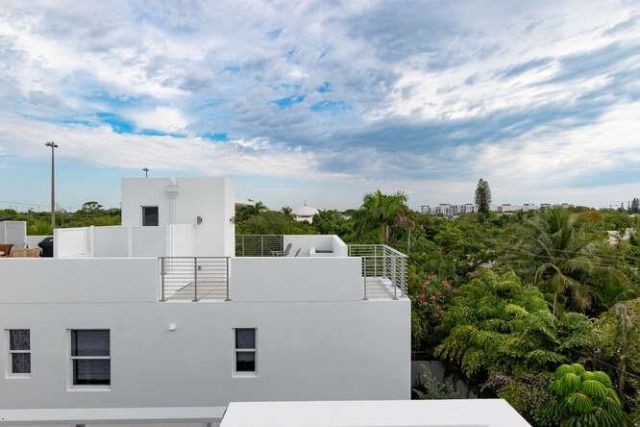 700 NE 14th Avenue, Unit 206, Fort Lauderdale, FL 33304 Photo