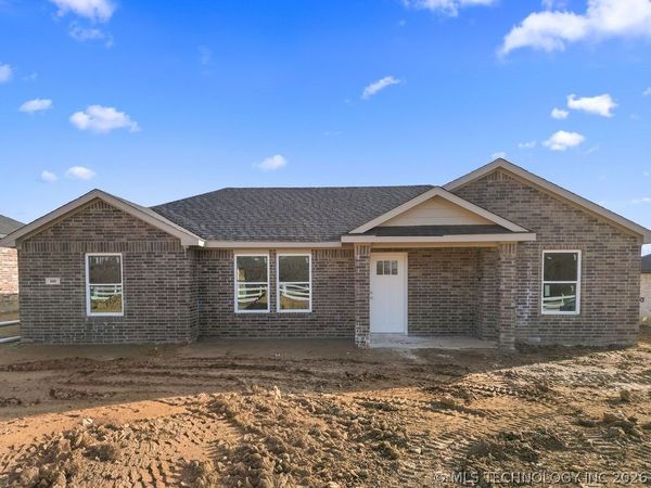 686 W 6th Street , Atoka, OK 74525