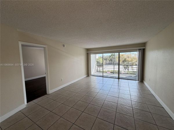 4255 N University Dr , Unit 310, Sunrise, FL 33351