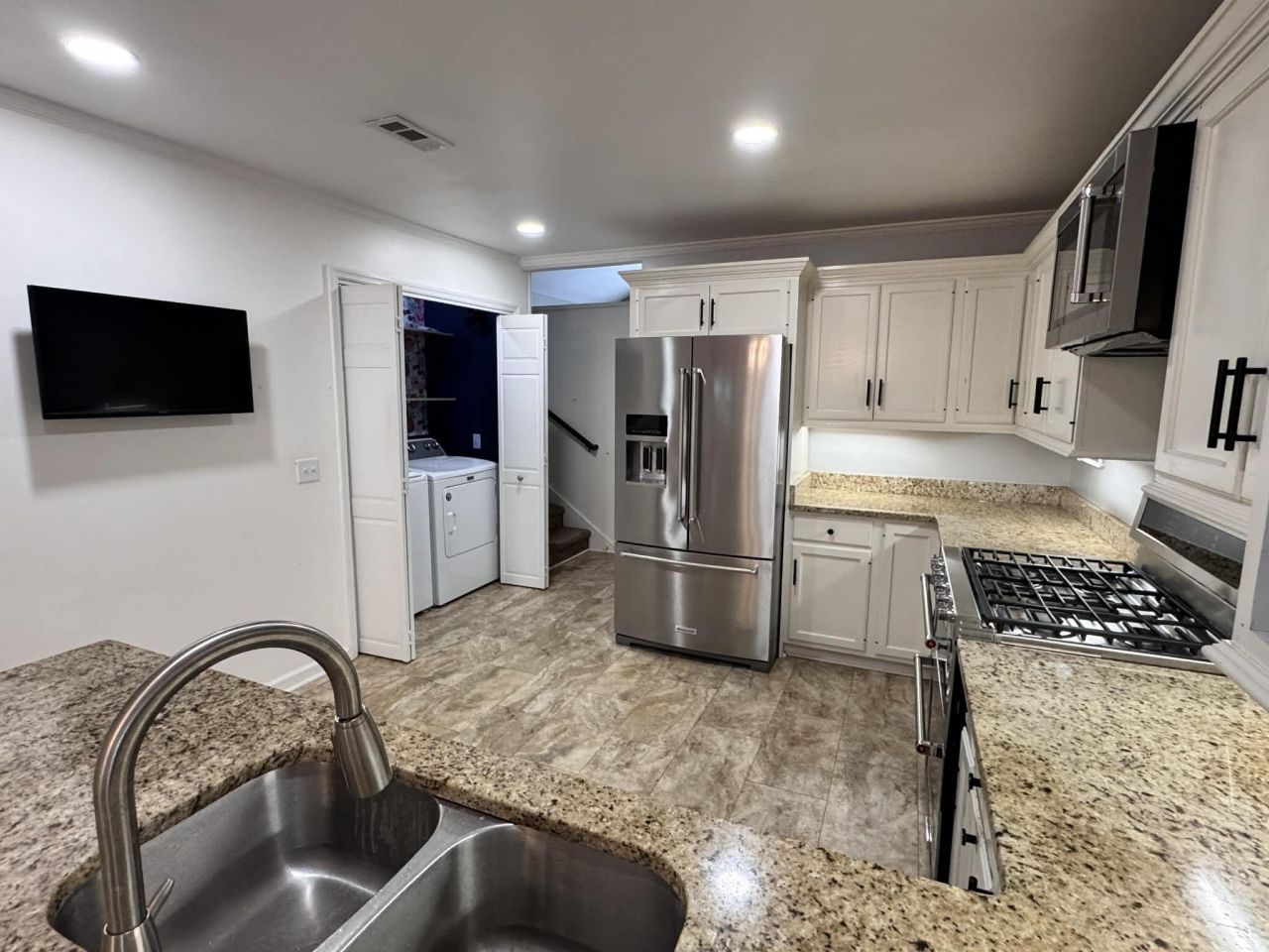 4628 Sunny Lane Photo 16