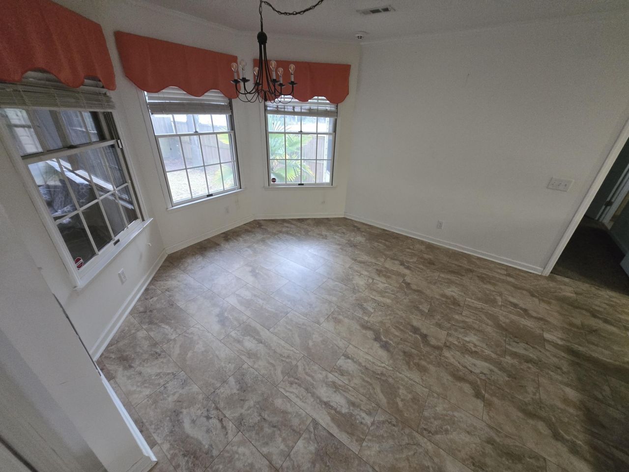 4628 Sunny Lane Photo 5