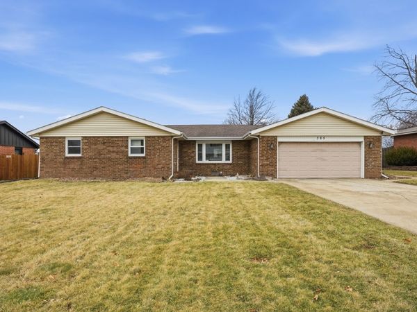 385 S Walnut Street, Manteno, IL 60950