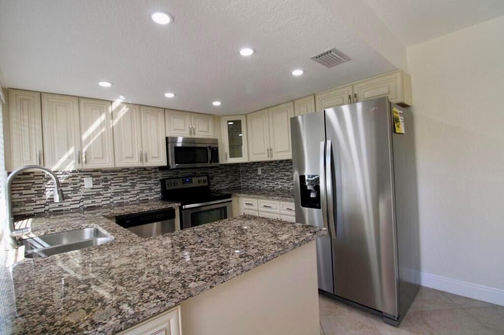 3900 NE Galt Ocean Drive, Unit 914, Fort Lauderdale, FL 33308 Photo