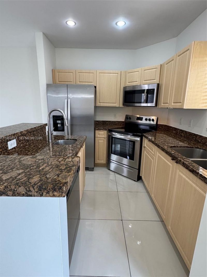 5988 SW 8th St, Unit 2, West Miami, FL 33144 Photo