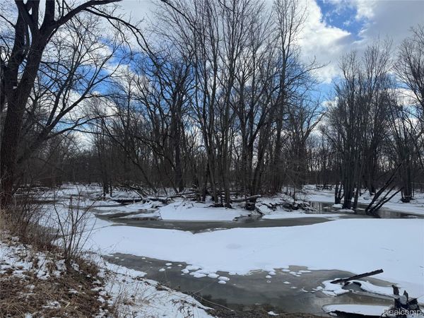 01 Remer Road, China Township, Mi 48054