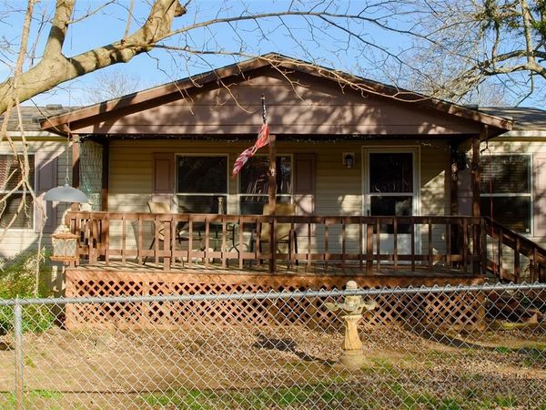 336 Heddingham Drive, Gordonville, TX 76245