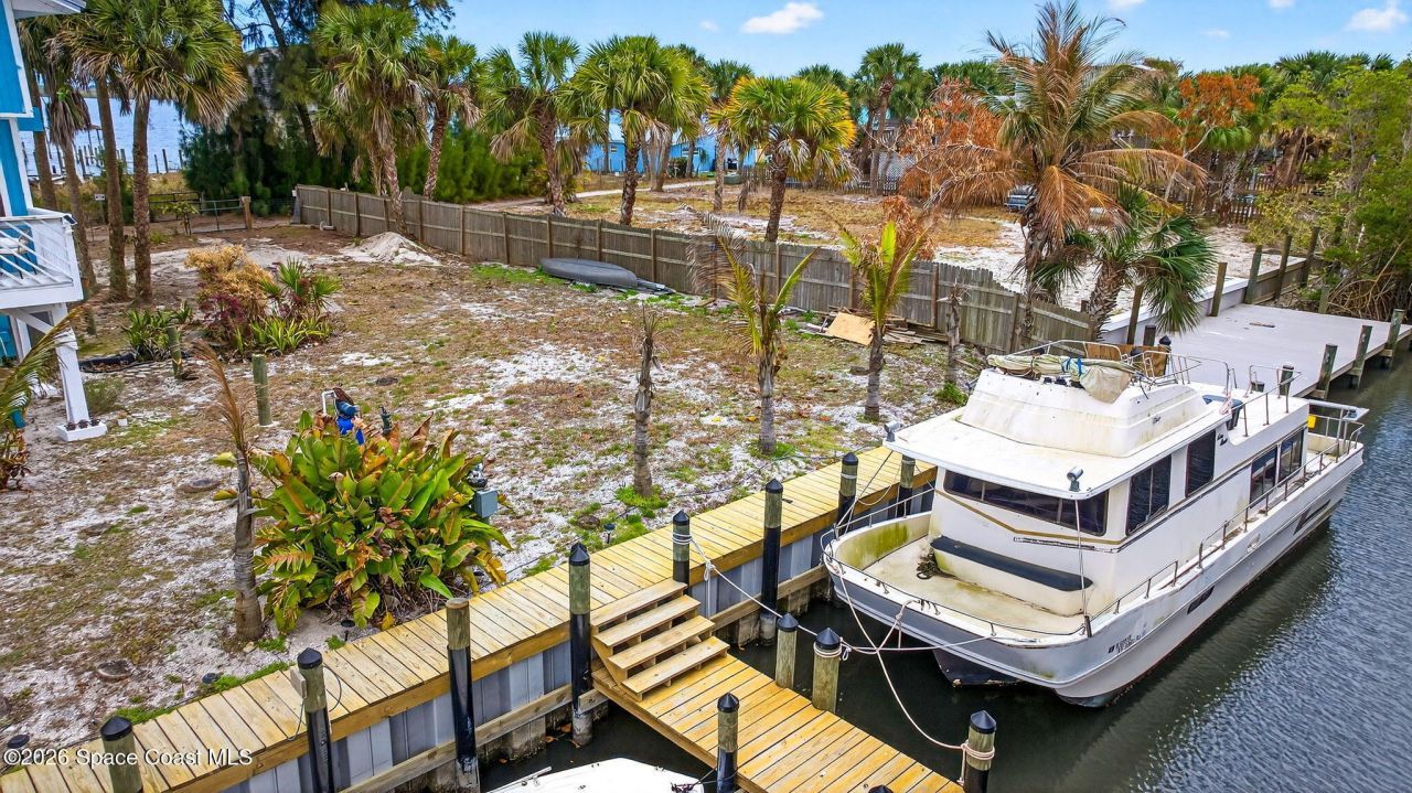 51 Vip Island, Unit B, Grant, FL 32949 Photo