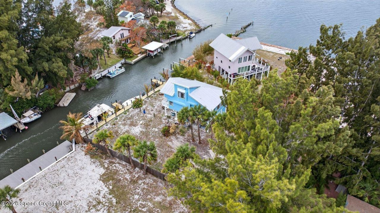51 Vip Island, Unit B, Grant, FL 32949 Photo