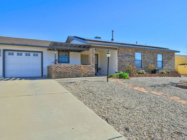4909 Chromium Drive NE, Rio Rancho, NM 87124