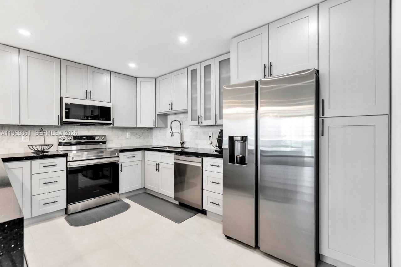 19380 Collins Ave , Unit 1212, Sunny Isles Beach, FL 33160 Photo