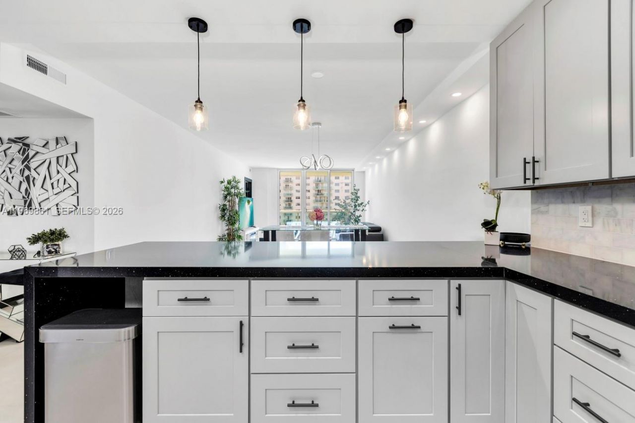 19380 Collins Ave , Unit 1212, Sunny Isles Beach, FL 33160 Photo