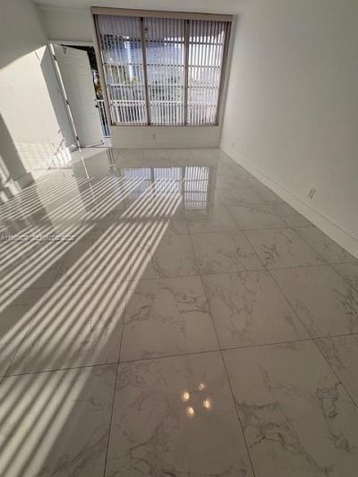 3181 S Ocean Dr, Unit 304, Hallandale Beach, FL 33009 Photo