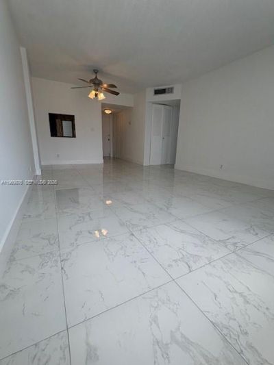 3181 S Ocean Dr, Unit 304, Hallandale Beach, FL 33009 Photo