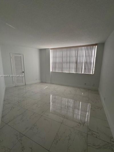 3181 S Ocean Dr, Unit 304, Hallandale Beach, FL 33009 Photo