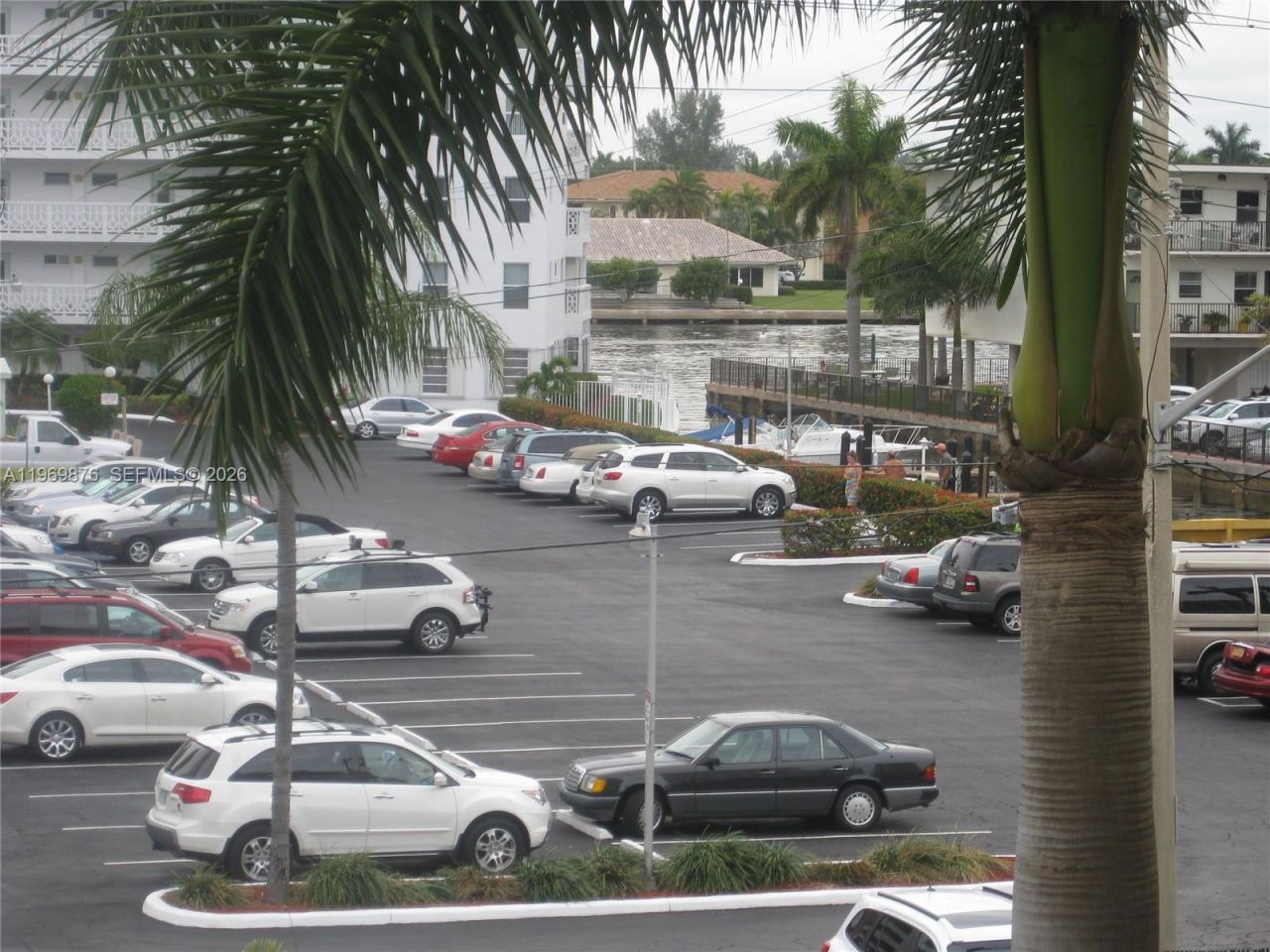 3181 S Ocean Dr, Unit 304, Hallandale Beach, FL 33009 Photo