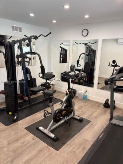3181 S Ocean Dr, Unit 304, Hallandale Beach, FL 33009 Photo