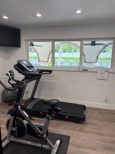 3181 S Ocean Dr, Unit 304, Hallandale Beach, FL 33009 Photo