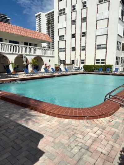 3181 S Ocean Dr, Unit 304, Hallandale Beach, FL 33009 Photo