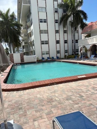 3181 S Ocean Dr, Unit 304, Hallandale Beach, FL 33009 Photo