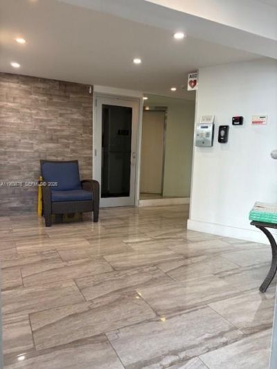 3181 S Ocean Dr, Unit 304, Hallandale Beach, FL 33009 Photo