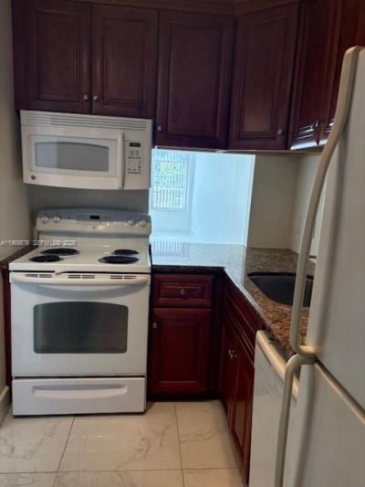 3181 S Ocean Dr, Unit 304, Hallandale Beach, FL 33009 Photo