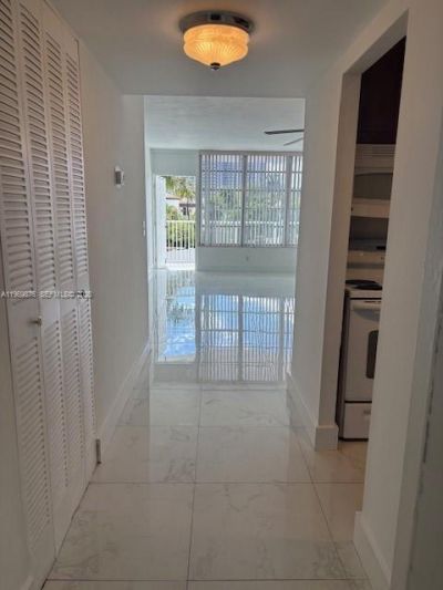 3181 S Ocean Dr, Unit 304, Hallandale Beach, FL 33009 Photo